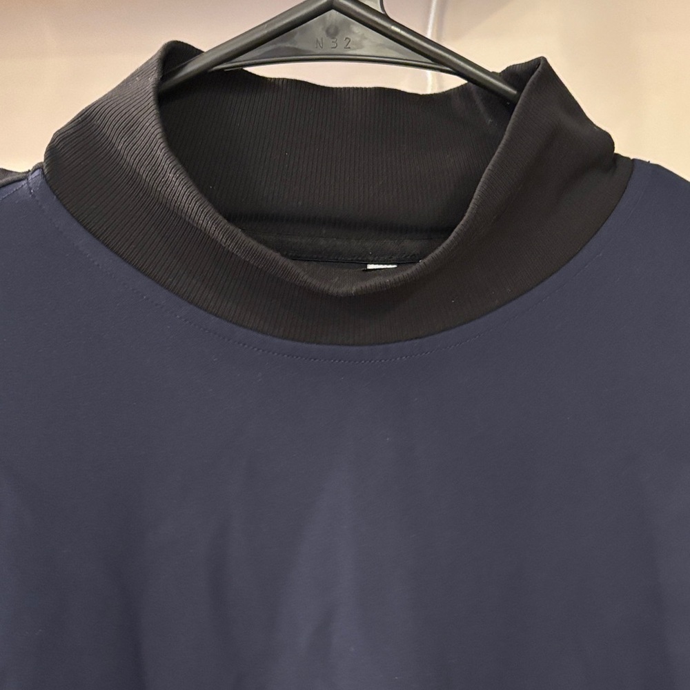 Athleta Navy Mock Neck Sweatshirt | Lightweight Performance Pullover | Medium - Picture 3 of 7